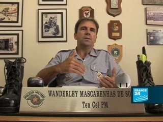Brazil: Bad policemen doing socialwork-France24 EN