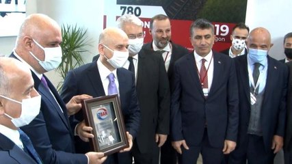 Ulaştırma ve Altyapı Bakanı Karaismailoğlu: "İstanbul'a 2 yeni metro hattı daha kazandırıyoruz"