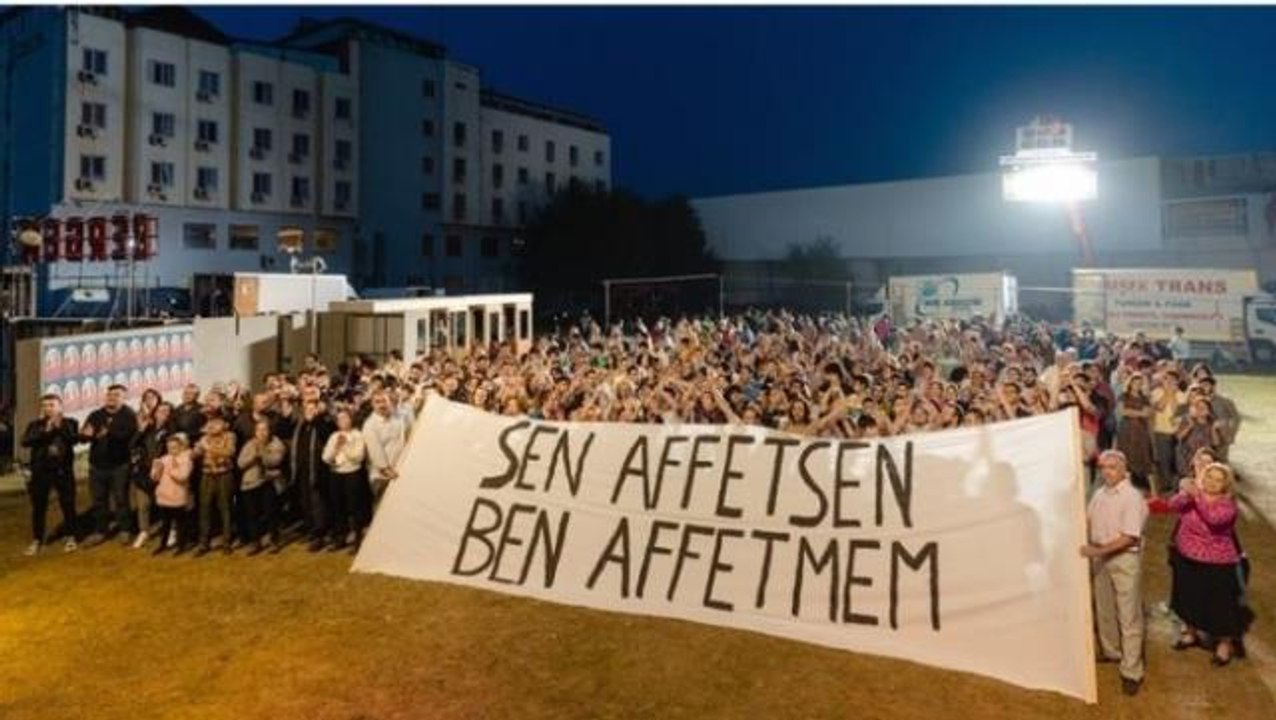 Bergen film setinden kadına yönelik şiddete Bergen'in şarkısıyla tepki: Sen affetsen ben affetmem
