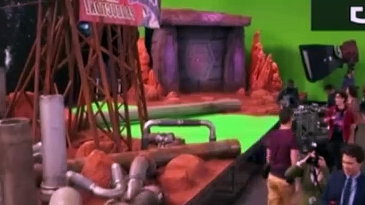 Liv And Maddie Season 1 Episode 21 - Space Werewolf-a-Rooney