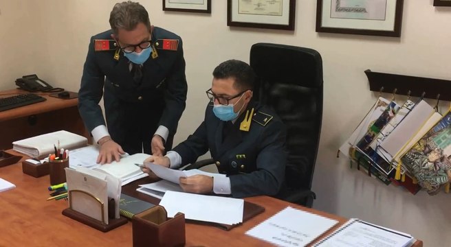 Napoli, frode nel commercio di materiale plastico: sequestri per 15 milioni (25.11.21)