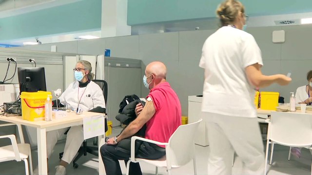 Bruselas pide que certificado Covid caduque si no incluye dosis de refuerzo