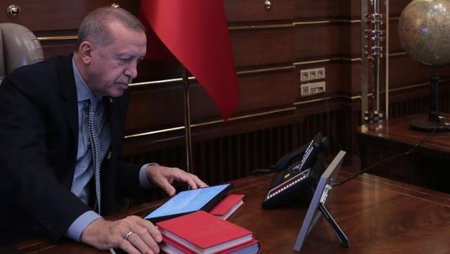 AK Partili isim canlı yayında rakam verdi! İşte Cumhurbaşkanı Erdoğan'ın masasındaki anket