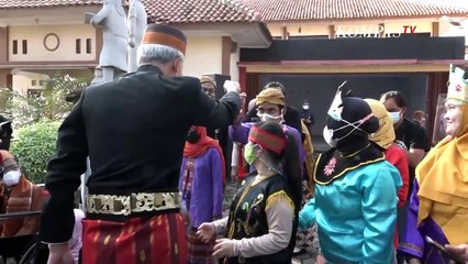 Pesan Ganjar kepada Kepala Daerah: Perhatikan Guru Honorer, Perjuangkan Gaji Sesuai UMK