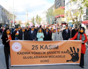 Uşak'ta kadına şiddete karşı turuncu balon