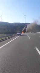 Son dakika! KUZEY MARMARA OTOYOLU'NDA SEYİR HALİNDEKİ TIR'DA YANGIN ÇIKTI