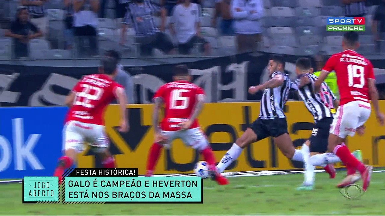 SEGUE O LÍDER E O CAMPEÃO! Atlético-MG é campeão brasileiro de 2021 e nosso Héverton Guimarães ficou completamente maluco no Jogo Aberto. Apareceu vestido de Rei ao lado do GIGANTE HULK! SE LIGA! #JogoAberto