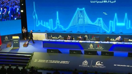 General acusado de torturas é eleito presidente da Interpol