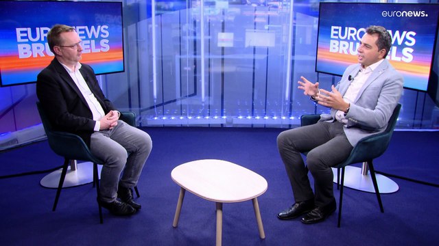 Comissão Europeia aperta cerco a propaganda política