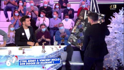 Cyril Hanouna remet à Vincent Niclo son disque de diamant !