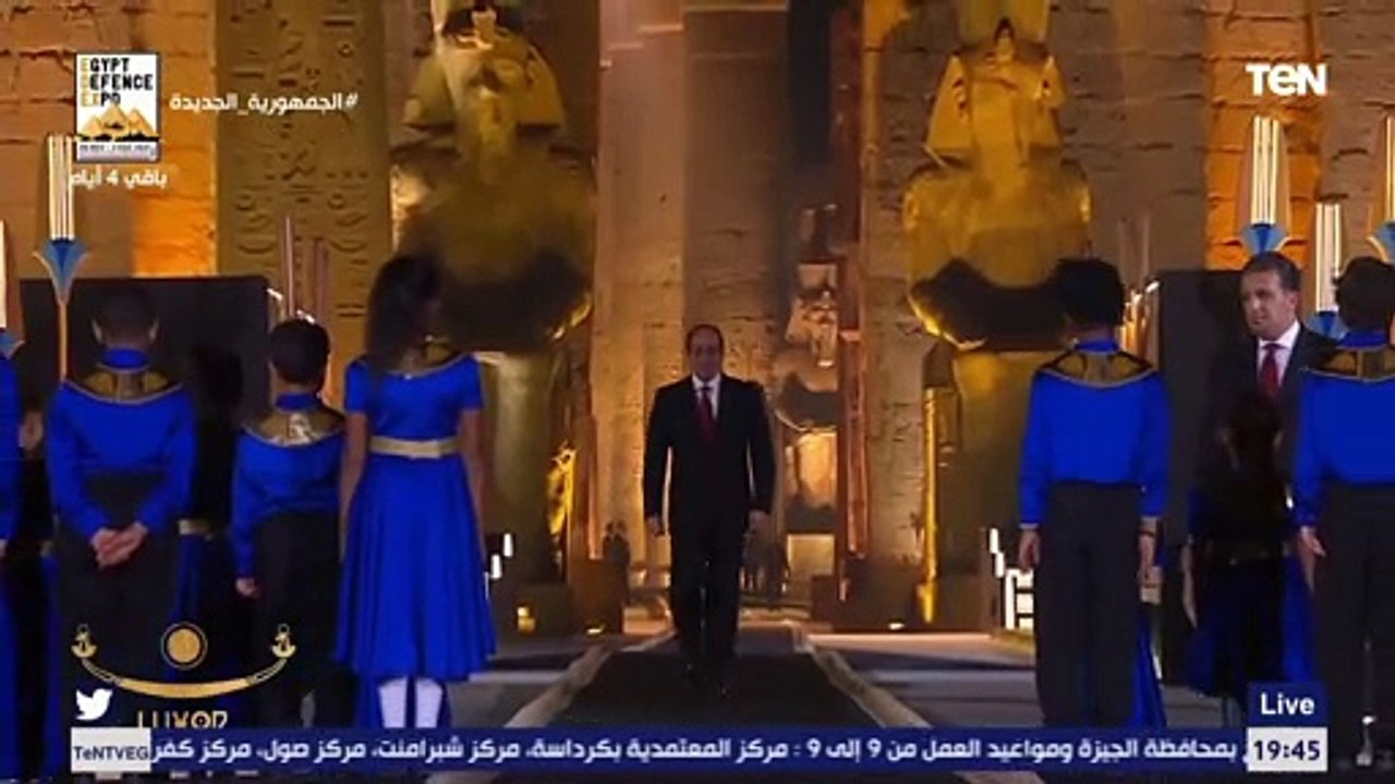 مشهد يخطف الأنظار.. أضواء الليزر تعانق سماء طريق الكباش فور وصول الرئيس السيسي