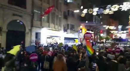 Polisten kadınlara biber gazlı müdahale