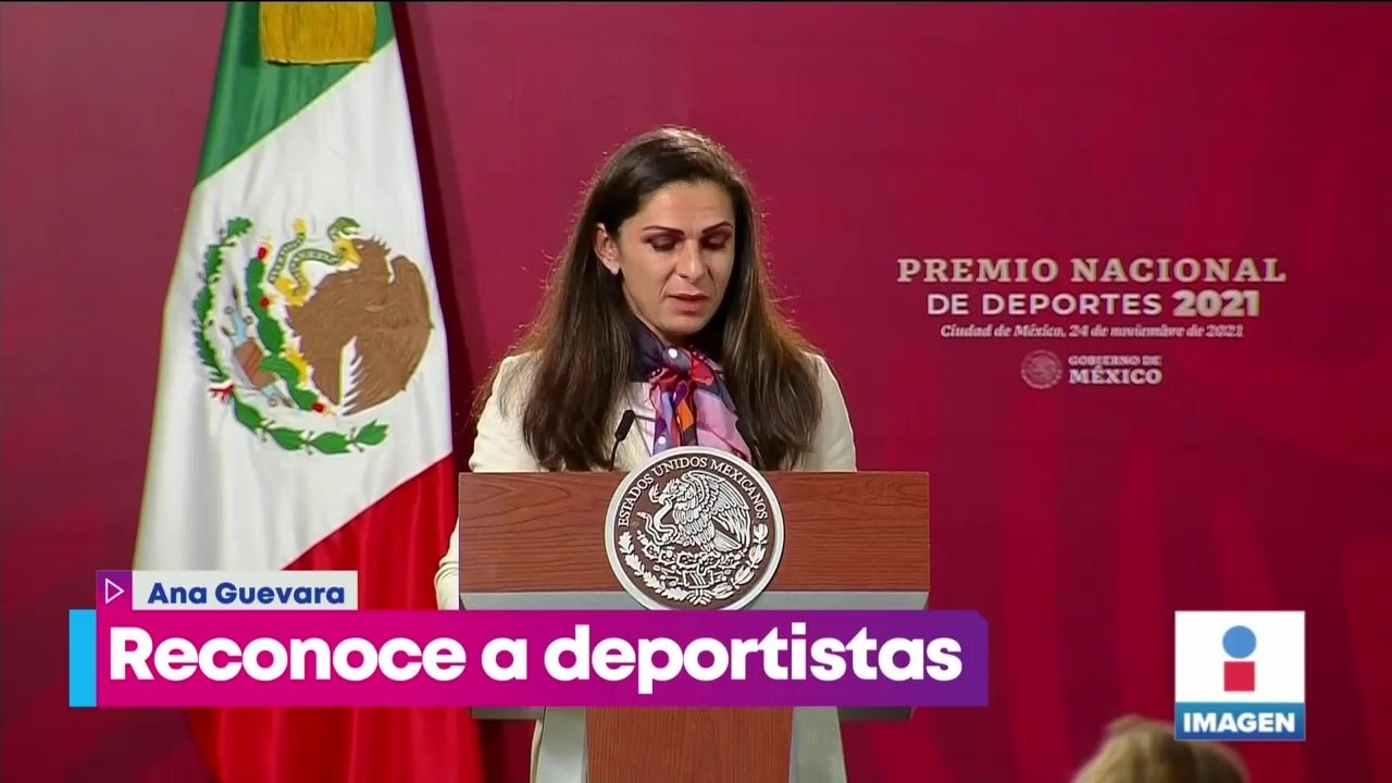 Ana Gabriela Guevara reconoce a deportistas