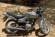 Polícia Militar de Pombal recupera moto que havia sido furtada há dias atrás no município