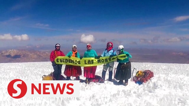 Bolivian 'Cholitas' scale mountains in skirts