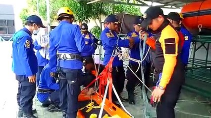 Personel UPT Damkar Banjarbaru Dilatih Evakuasi Penyelamatan di Basarnas