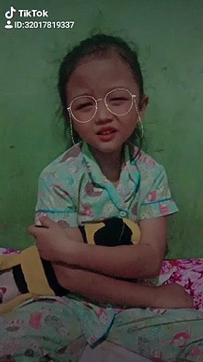 Anak berbakat akting yg luar biasa ,sangat mendalamin peran
