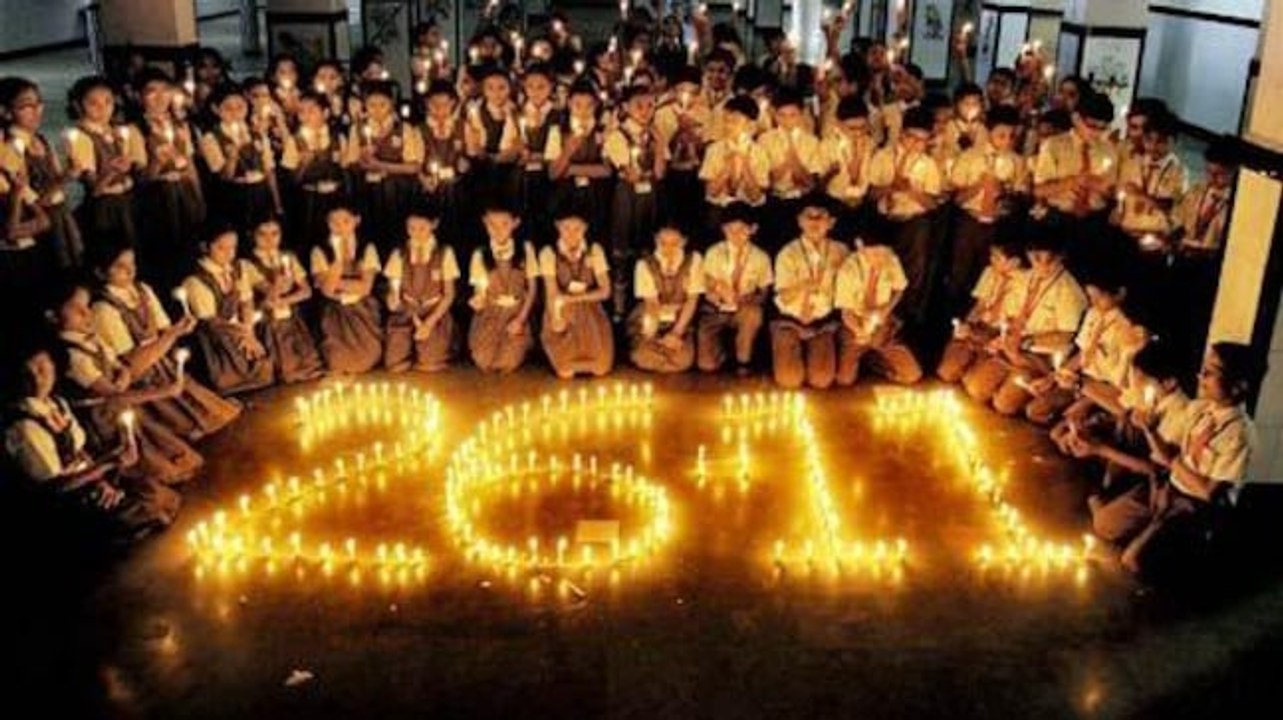 Tributes paid to 26/11 attack martyrs; Constitu...