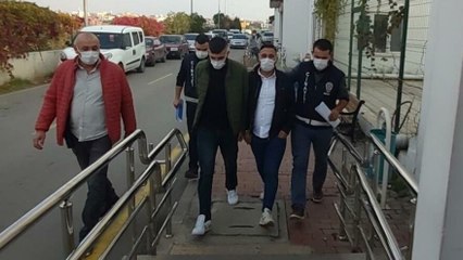 Kırmızı ışıkta cam silme kavgası: 3 yaralı