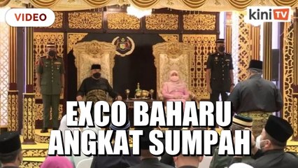 Tải video: 11 exco Melaka angkat sumpah, 8 muka baru