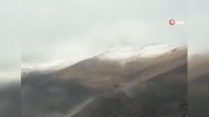 Iğdır kent merkezinde yağmur, köylerde ise kar etkili oluyor