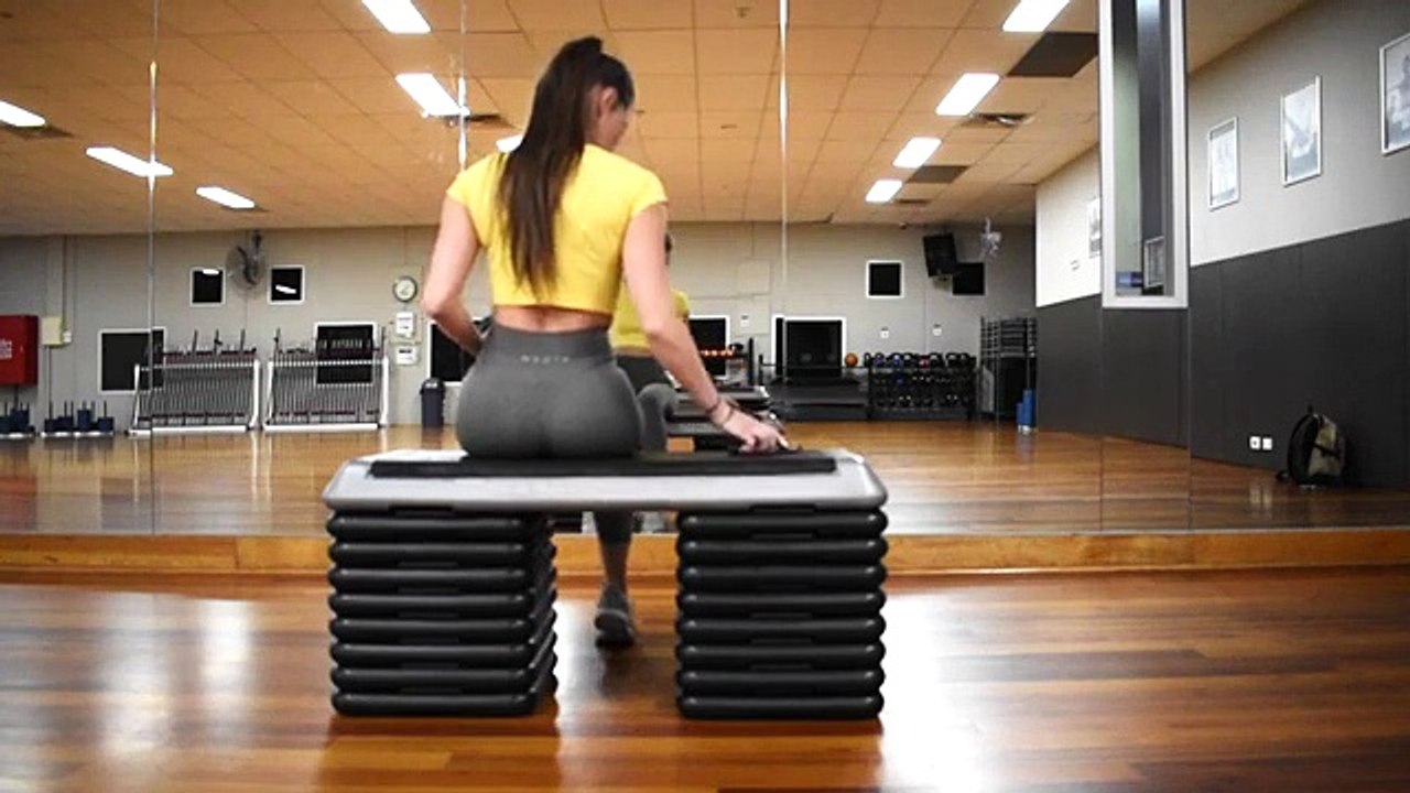 10 MIN BACK AND SHOULDERS WORKOUT  AT HOME OR GYM  BEGINNERS