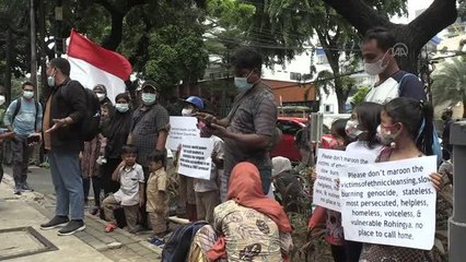 Endonezya'daki Arakanlı müslümanlar protesto gösterisi düzenledi