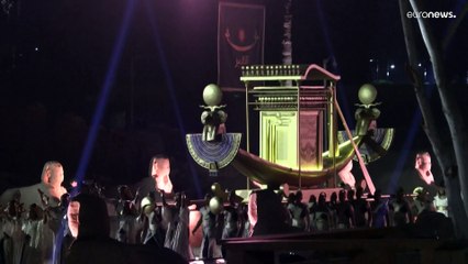 La Avenida de las Esfinges emerge de la arena del desierto siglos después en una ceremonia faraónica