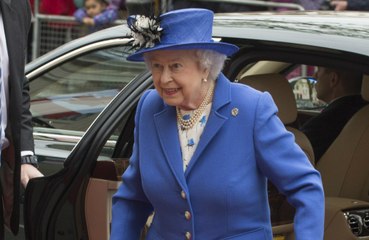 Queen Elizabeth  family Christmas plans are still on