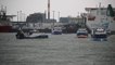 Los pescadores franceses bloquean el tráfico con el R. Unido: No podemos más