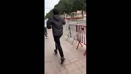 Homem tenta atacar policiais na Tunísia