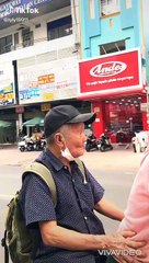 Cụ ông lang thang được MTQ chăm sóc, đưa về quê
