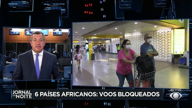 O Brasil vai fechar as fronteiras aéreas para passageiros vindos de seis países do sul da África a partir da próxima segunda-feira para tentar barrar a nova variante do coronavírus.