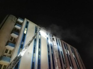 BAŞAKŞEHİR'DE İPLİK ÜRETİM ATÖLYESİNDE YANGIN