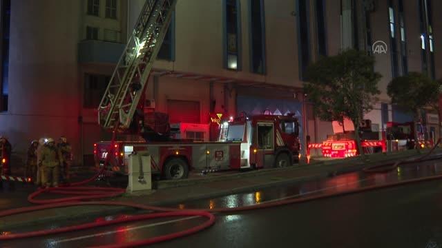 Son Dakika | Başakşehir'de iplik üretim atölyesinde çıkan yangın söndürüldü