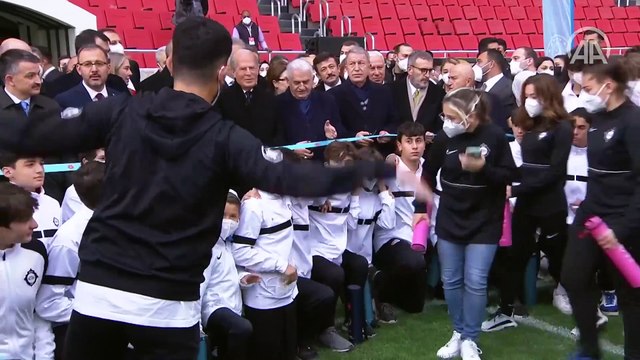 Cumhurbaşkanı Erdoğan, Alsancak Mustafa Denizli Stadı'nın açılışını yaptı