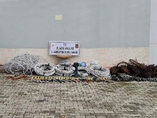 TAVUK ÇİFTLİĞİ İNŞAATINDAN 250 BİN LİRALIK MALZEME ÇALAN 3 ŞÜPHELİ YAKALANDI