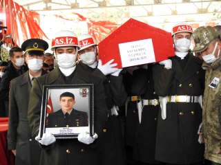 Şehit Uzman Çavuş Dinç son yolculuğuna uğurlandı