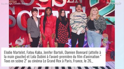 Jenifer super lookée : adorable petit coeur pour une sortie éclatante