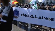 Miles de personas acuden a la protesta policial contra la reforma de la ley mordaza