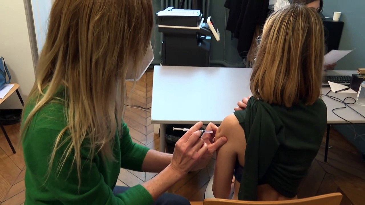 Vaccination: la dose de rappel désormais ouverte pour tous les adultes