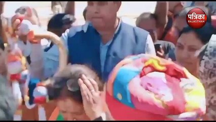 VIDEO : भाजपा के गढ़ में वसुंधरा राजे का ‘शक्तिप्रदर्शन’, बोलीं- अब बीच की दीवारें तोड़ दें