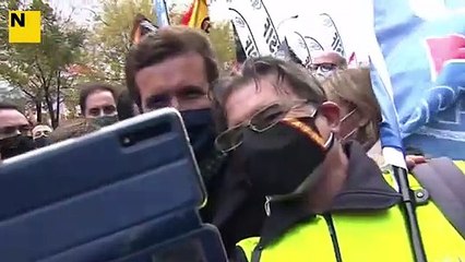 Pablo Casado a la manifestació de policies i guàrdies civils contra la llei mordassa