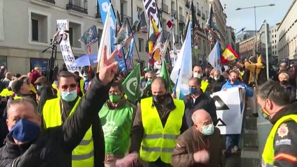 Spanish police protest plan to reform unconstitutional "gag law"