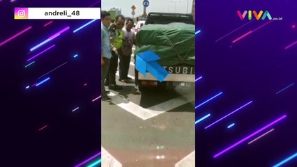 Viral Polisi Ajari Sopir Beri Uang Sogokan, Begini Modusnya