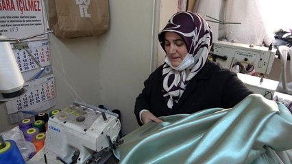 Dikiş makinesiyle 3 çocuğuna üniversite okuttu