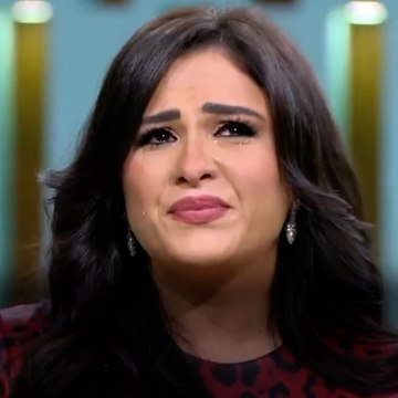 سر بكاء ياسمين عبدالعزيز في أول ظهور بعد أزمتها الصحية