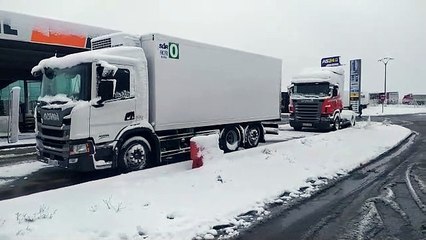 Camiones embolsados en la N-I