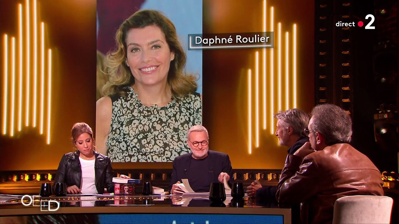 Antoine de Caunes évoque avec tendresse sa femme Daphné Roulier, à qui il est marié depuis quatorze ans, dans l'émission "On est en direct".