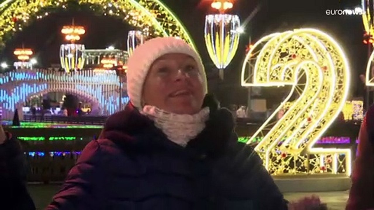 20.000 Quadratmeter - Moskau feiert seine größte Eisbahn